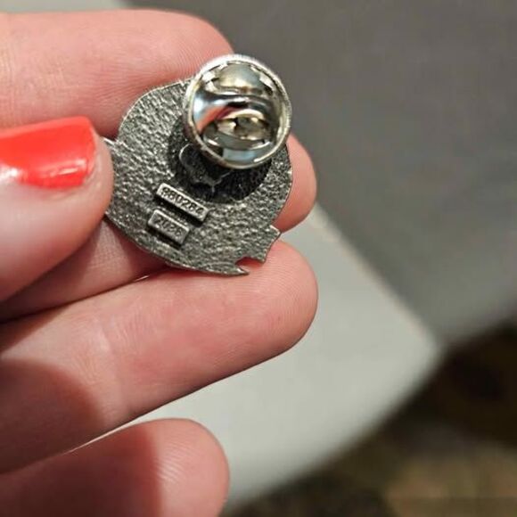 Marines Lapel Pin and American Flag Lapel Pin Hat Pin Set of 2 - Picture 5 of 5